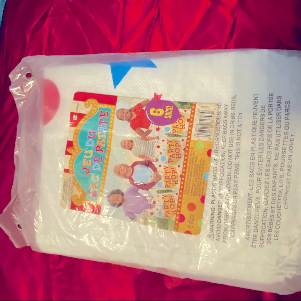 Party hop jumping bag game